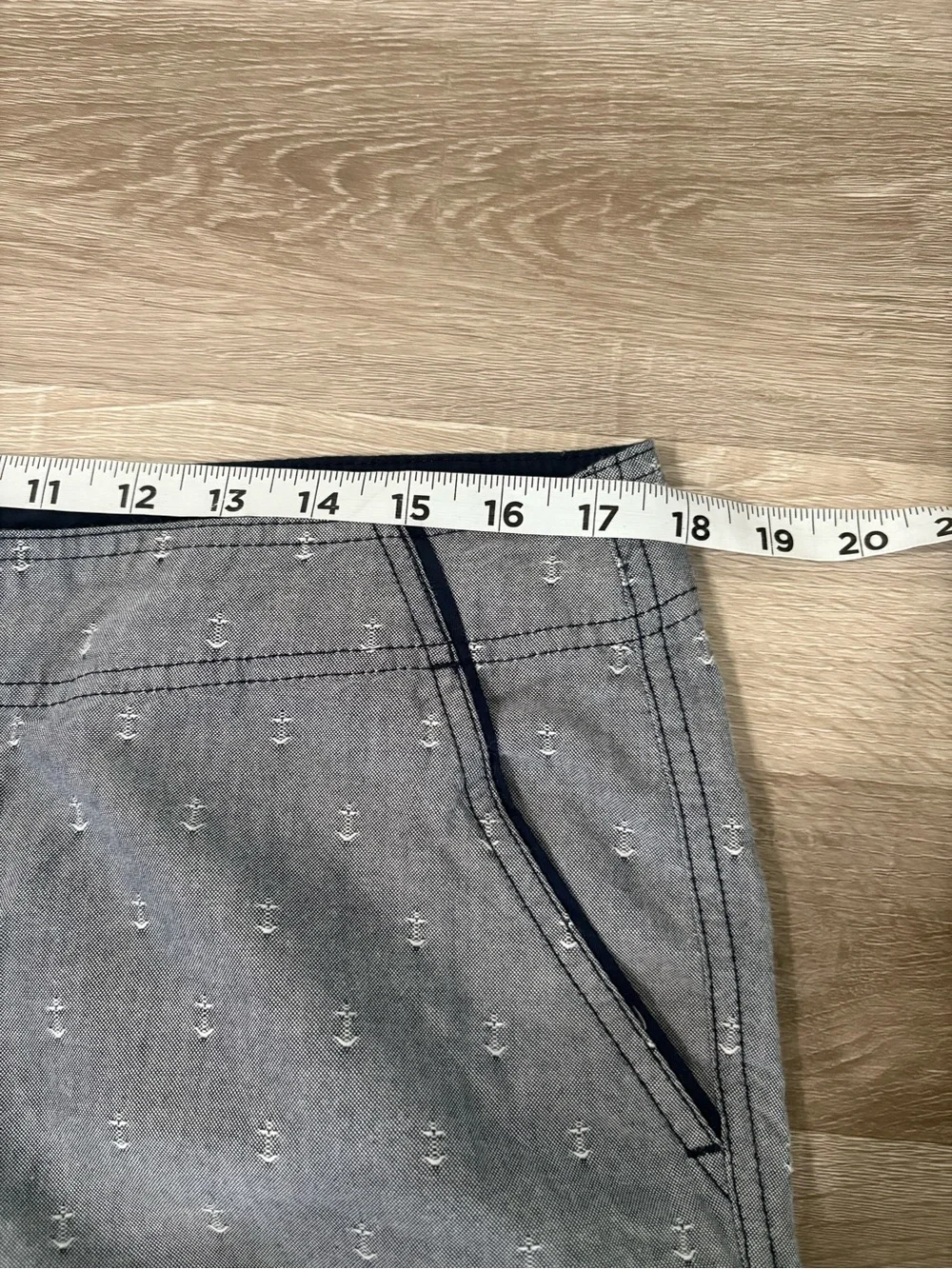 Columbia PFG Gray Anchor-Print Casual capri Pants